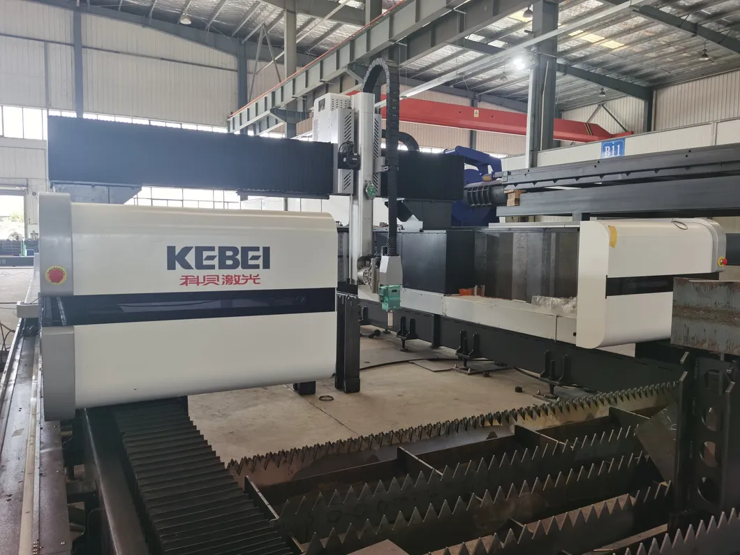 Max source de puissance laser banc de travail de découpe laser 24000mm pour les matériaux lourds 3